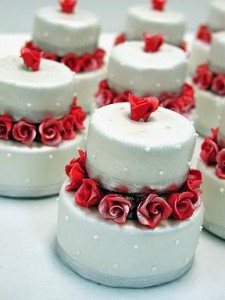 mini wedding cake